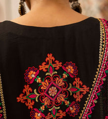Zarqash Noir – Embroidered Lawn Suit with Chiffon Dupatta