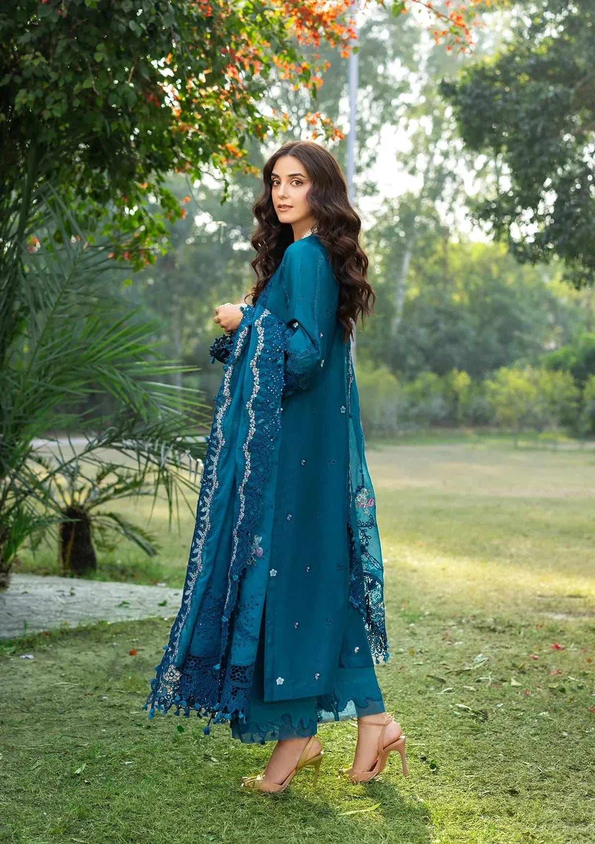 Elaf Premium Embroidered Luxury Lawn 3Pc Suit ELY-06 SAPPHIRE