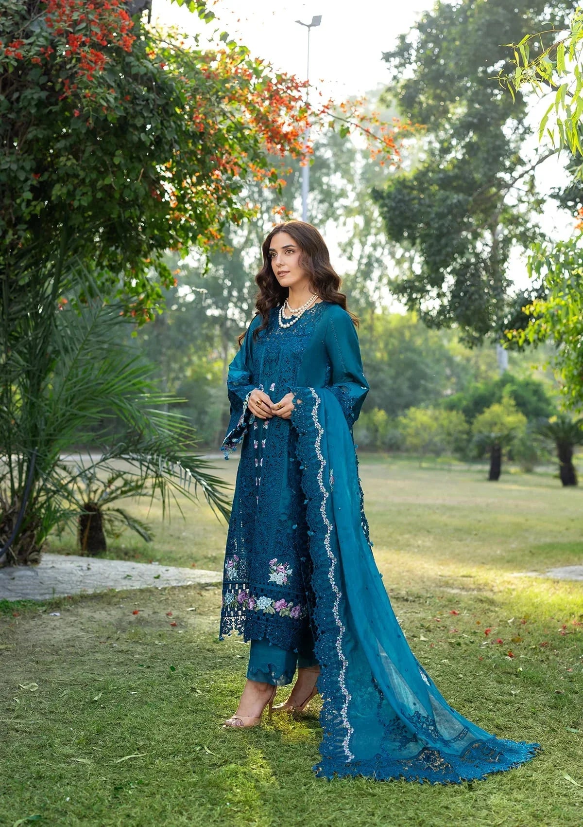 Elaf Premium Embroidered Luxury Lawn 3Pc Suit ELY-06 SAPPHIRE