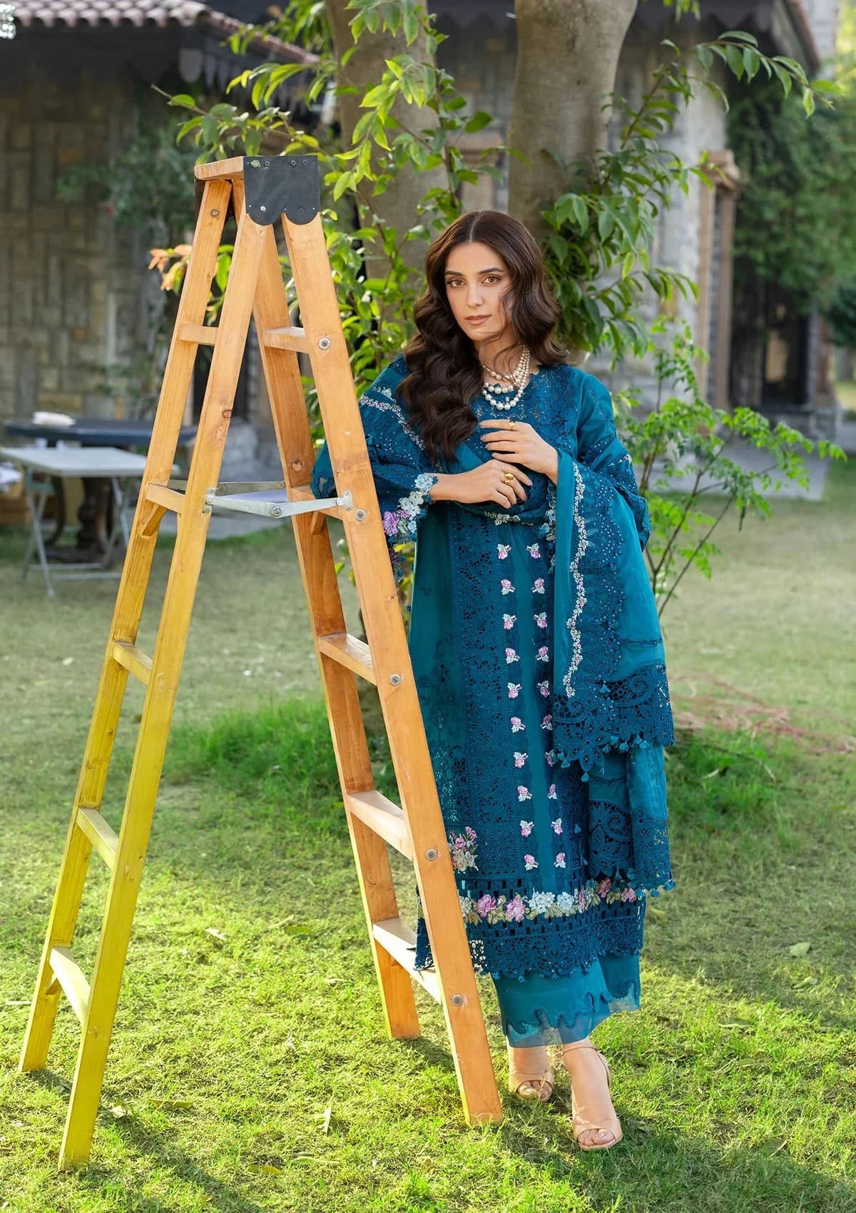 Elaf Premium Embroidered Luxury Lawn 3Pc Suit ELY-06 SAPPHIRE