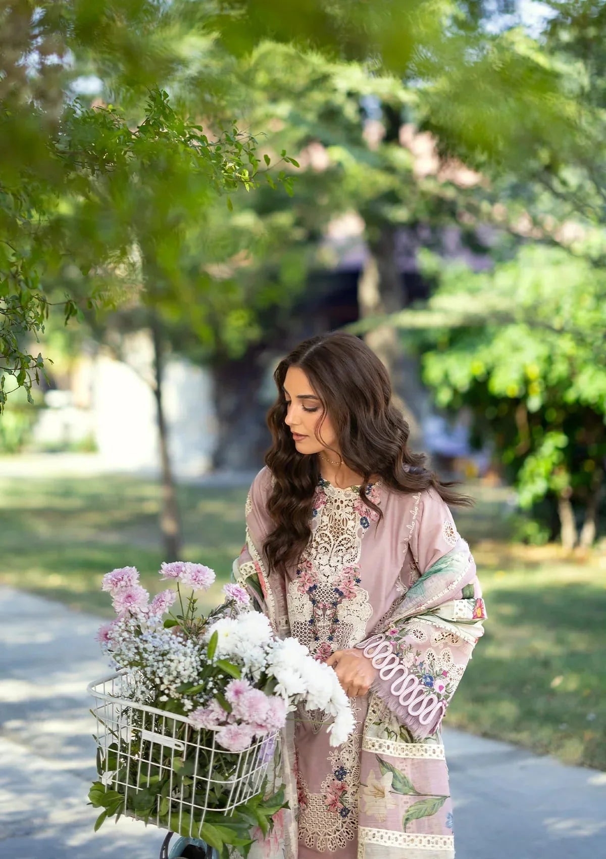 Elaf Premium Embroidered Luxury Lawn 3Pc Suit ELY-01A MAISON PINK