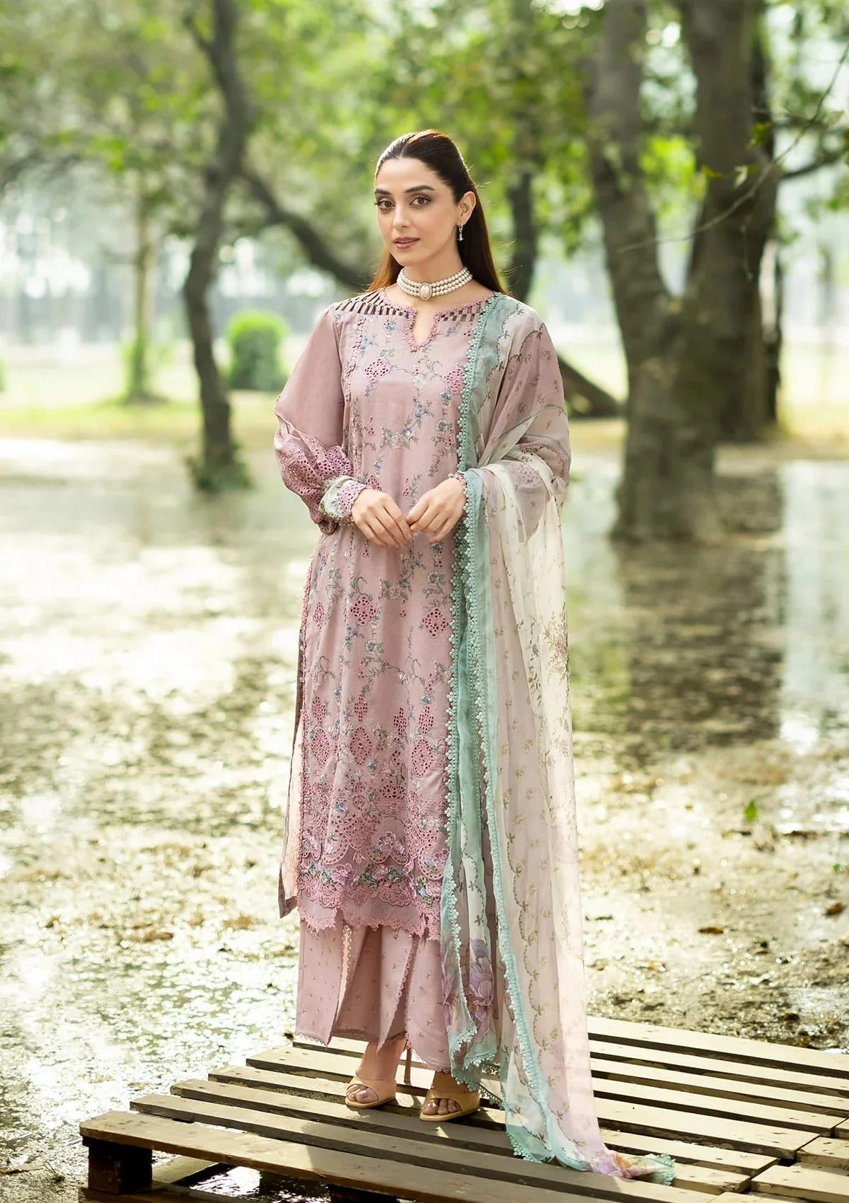 Elaf Premium Print Chikankari Lawn Unstitched 3PC Suit – ERC-8A Sahaa