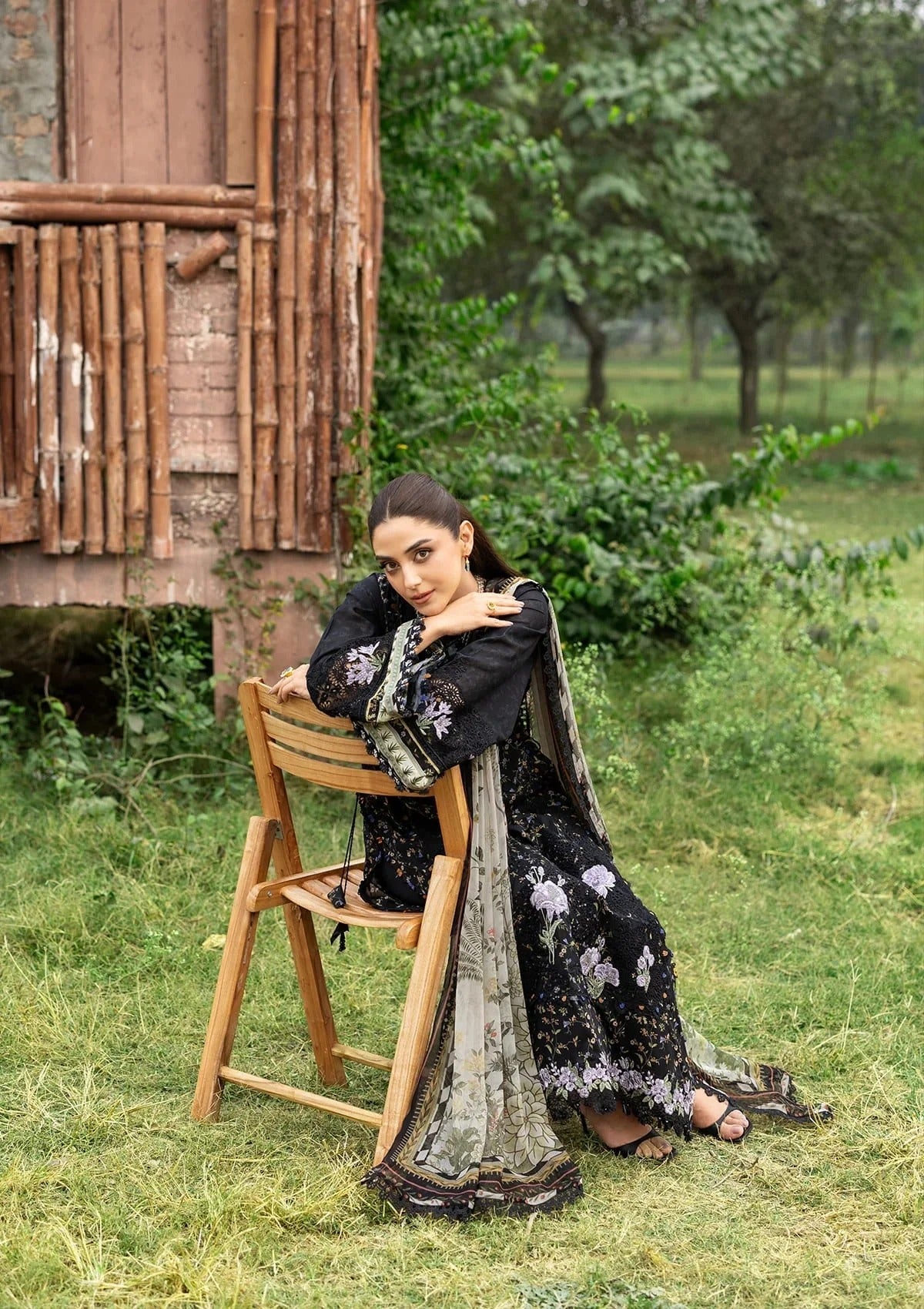 Elaf Premium Print Chikankari Lawn Unstitched 3PC Suit – ERC-4A Koyal