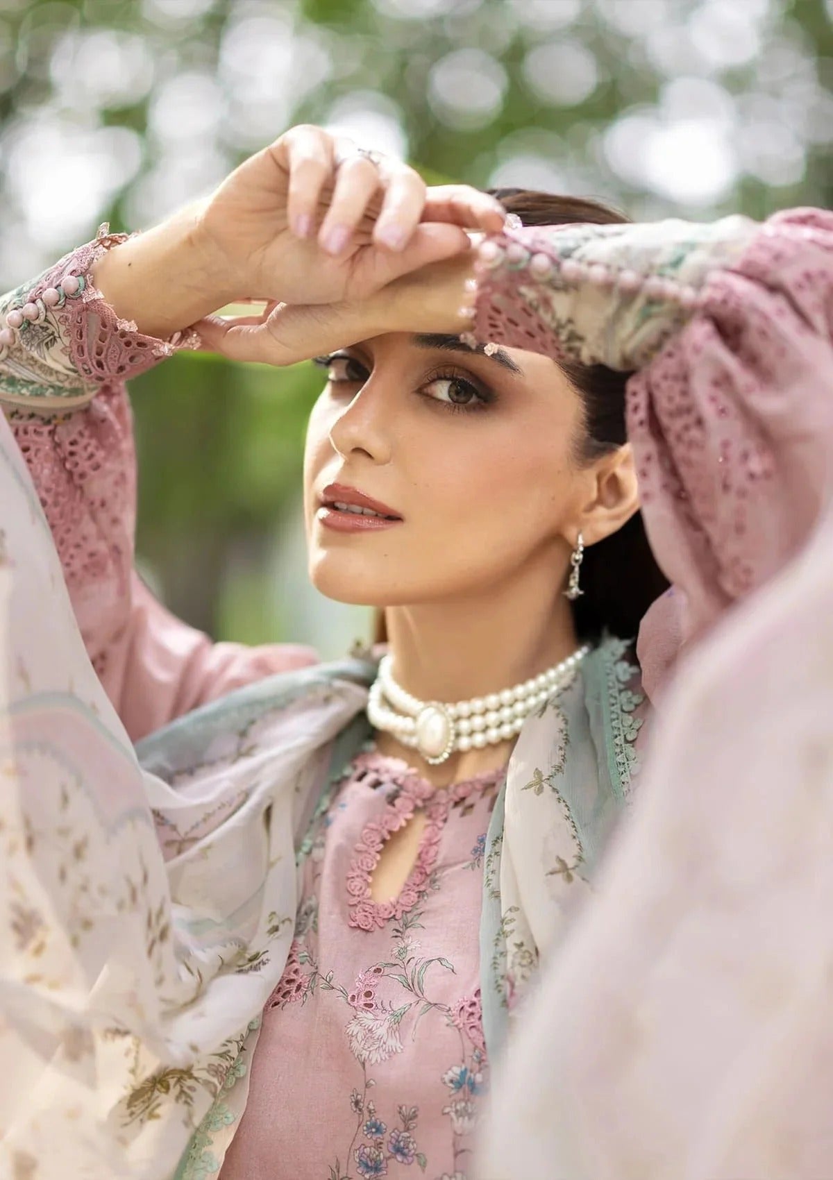 Elaf Premium Print Chikankari Lawn Unstitched 3PC Suit – ERC-8A Sahaa