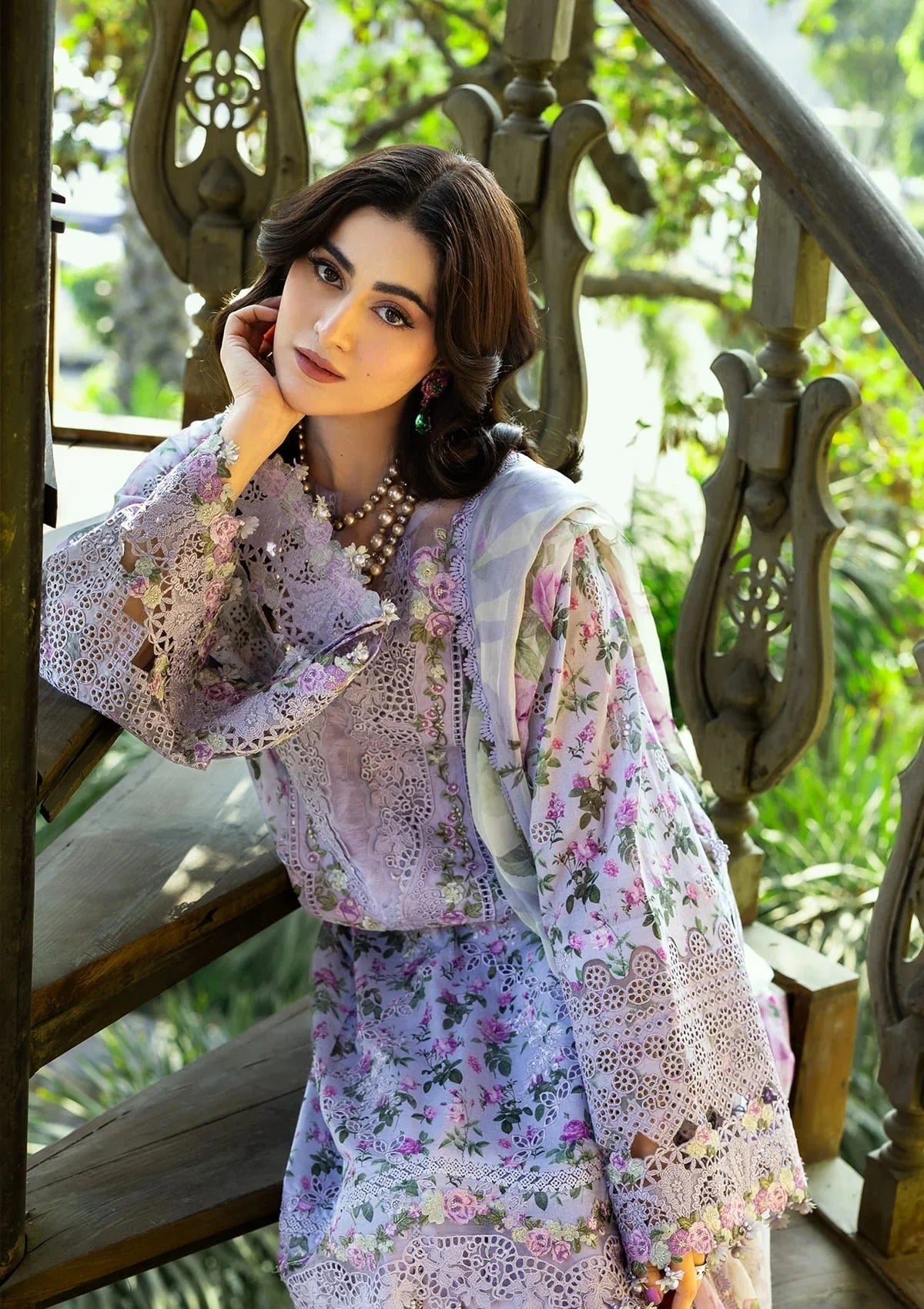 Elaf Premium Print Chikankari Lawn Unstitched 3PC Suit – ERC-6B Iris