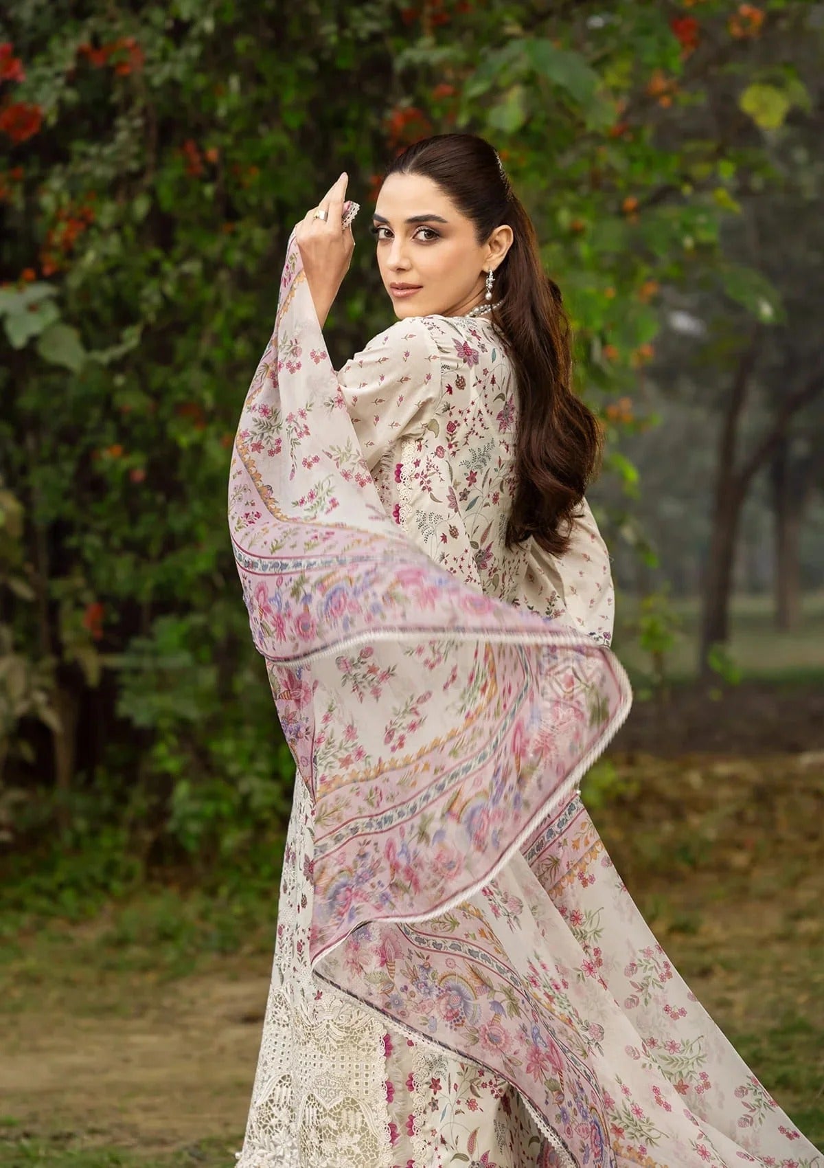 Elaf Premium Print Chikankari Lawn Unstitched 3PC Suit – ERC-5A Mehr